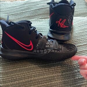 Boys Nike Black and Red Kyrie 7 University Basketball Shoes size 4.5 Y